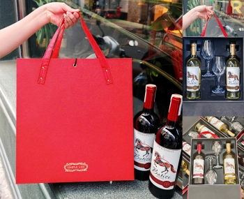 Set quà tặng rượu vang Úc Batise con ngựa