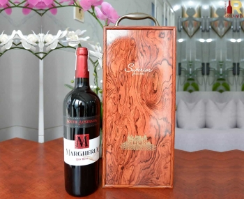 Set quà tặng tết hộp sơn mài nâu 1 chai rượu vang Úc Margheria