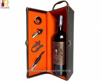 Bộ quà tặng tết hộp da 1 chai rượu vang Ý Tolucci 14