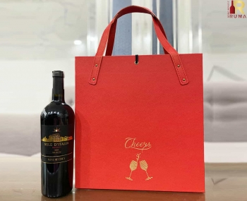 Quà tặng hộp da 2 chai rượu vang Ý Sole D'Italia kèm ly