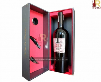 Quà tặng hộp 1 chai rượu vang Ý 1933 Semi Dolce kèm phụ kiện 