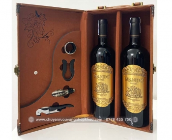 Set quà tặng hộp da 2 chai rượu vang Chile Nando kèm bộ phụ kiện