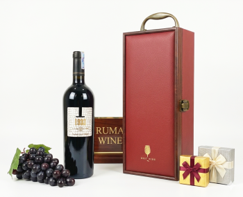 Bộ quà tặng tết hộp gỗ mặt da 1 chai rượu vang Ý 1933 Rosso