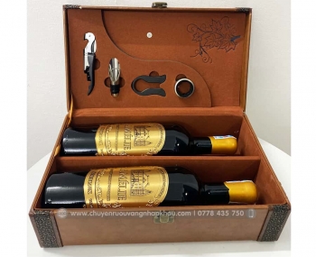 Set quà tặng hộp da 2 chai rượu vang Pháp Amelie kèm bộ phụ kiện
