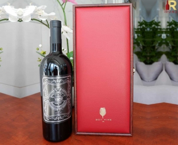 Bộ quà tặng tết hộp gỗ mặt da 1 chai rượu vang Ý 1922