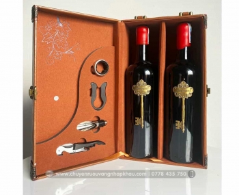 Set quà tặng hộp da 2 chai rượu vang Ý Segreto kèm bộ phụ kiện