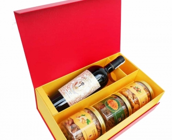 Hộp quà tặng tết rượu vang Ý Tolucci Semi