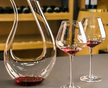Decanter thiên nga 1500ml - bình thở rượu vang cao cấp