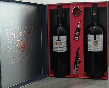 Quà tặng sang trọng 2 chai vang Ý 1933 Rosso