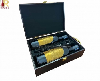 Set quà tặng tết hộp sơn mài 2 chai rượu vang Ý Tolucci 17