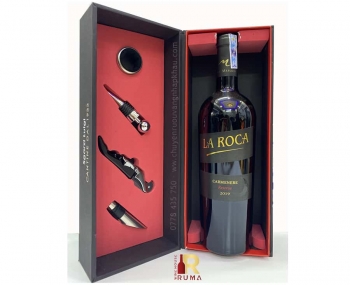Quà tặng hộp 1 chai rượu vang Chile La Roca Reserva kèm phụ kiện 