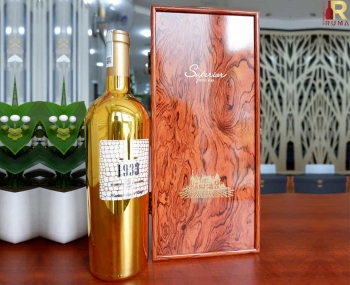 Set quà tặng tết hộp sơn mài 1 chai rượu vang Ý 1933 Topaz