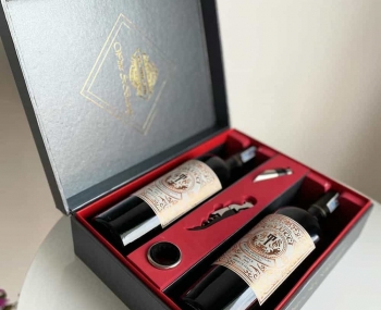 Quà tặng sang trọng 2 chai vang Ý Tolucci Semi