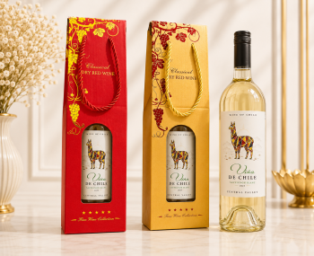 Quà tặng túi giấy ép kim 1 chai vang Vina De Chile
