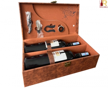 Set quà tặng hộp da 2 chai rượu vang Ý 1933 Rosso kèm bộ phụ kiện