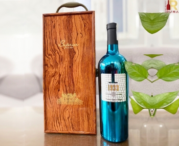 Set quà tặng tết hộp sơn mài nâu 1 chai rượu vang Ý 1933 Blue