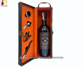 Bộ quà tặng tết hộp da 1 chai vang Ý 1922