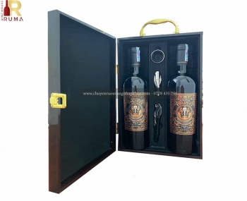 Set quà tặng tết hộp sơn mài 2 chai rượu vang Ý Tolucci 14