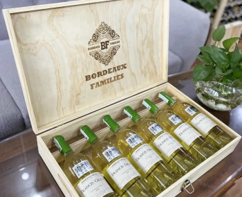 Quà tặng cao cấp 6 chai rượu vang Pháp Francis Gillot trắng