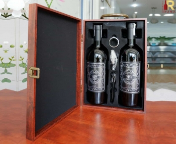 Bộ quà tặng tết 2 chai rượu vang Ý 1922