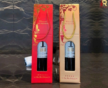 Quà tặng túi giấy ép kim 1 chai rượu vang Ý 1933 Rosso