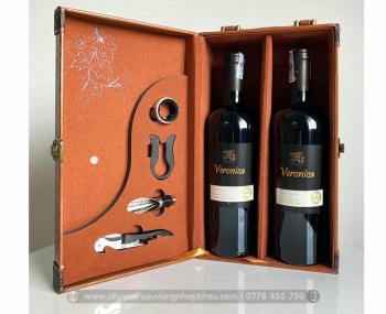 Set quà tặng hộp da 2 chai rượu vang Ý Veronica Semi kèm bộ phụ kiện
