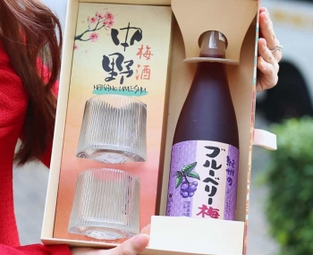 Rượu mơ Nhật Bản Umeshu Nakano Blueberry 720ml [vị việt quất]