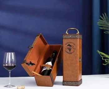 Hộp da đơn nâu họa tiết chùm nho