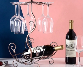 Kệ để 2 chai rượu vang kèm giá treo 6 ly