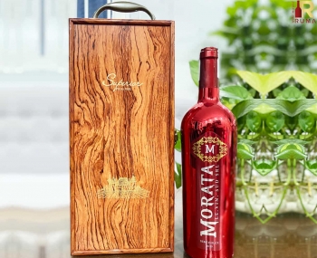 Set quà tặng tết hộp sơn mài nâu 1 chai rượu vang Ý Morata Ruby