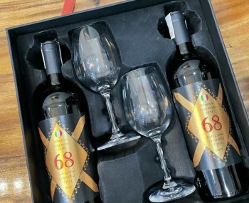 Bộ quà tặng rượu vang tết 68