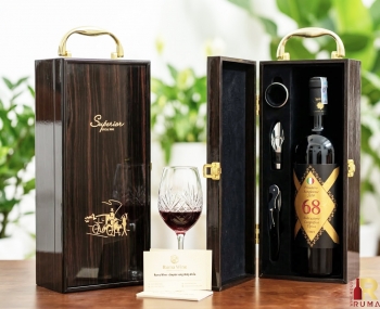 Set quà tặng tết hộp sơn mài 1 chai rượu vang Ý 68