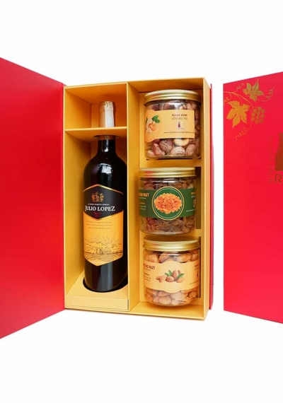 Hộp quà tặng tết rượu vang Chile Julio Lopez