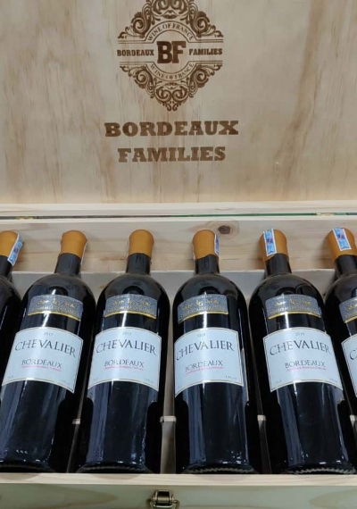 Quà tặng cao cấp 6 chai vang Pháp Chevalier