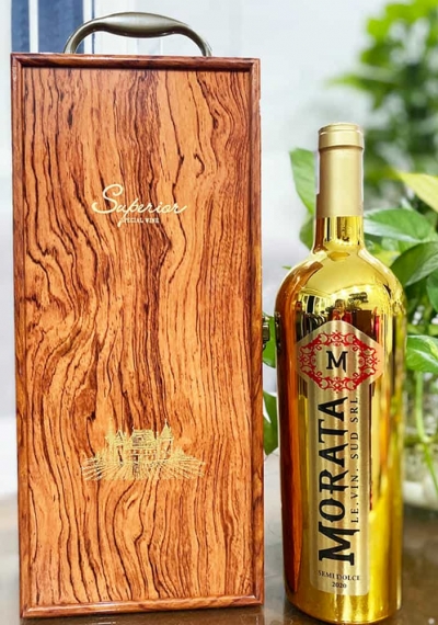 Set quà tặng tết hộp sơn mài nâu 1 chai rượu vang Ý Morata Topaz