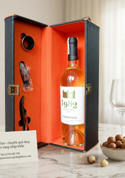 Quà tặng tết hộp da 1 chai vang Pháp 1982 trắng
