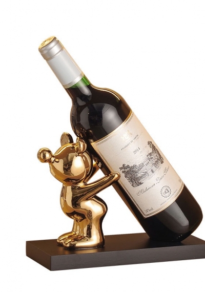 Kệ đựng chai rượu vang hình gấu sáng tạo