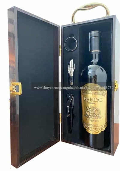 Set quà tặng tết hộp sơn mài 1 chai rượu vang Chile Nando