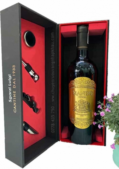 Quà tặng hộp 1 chai rượu vang Chile Nando Reserva kèm phụ kiện