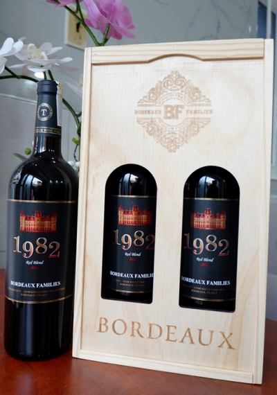 Quà tặng cao cấp 2 chai vang Pháp 1982