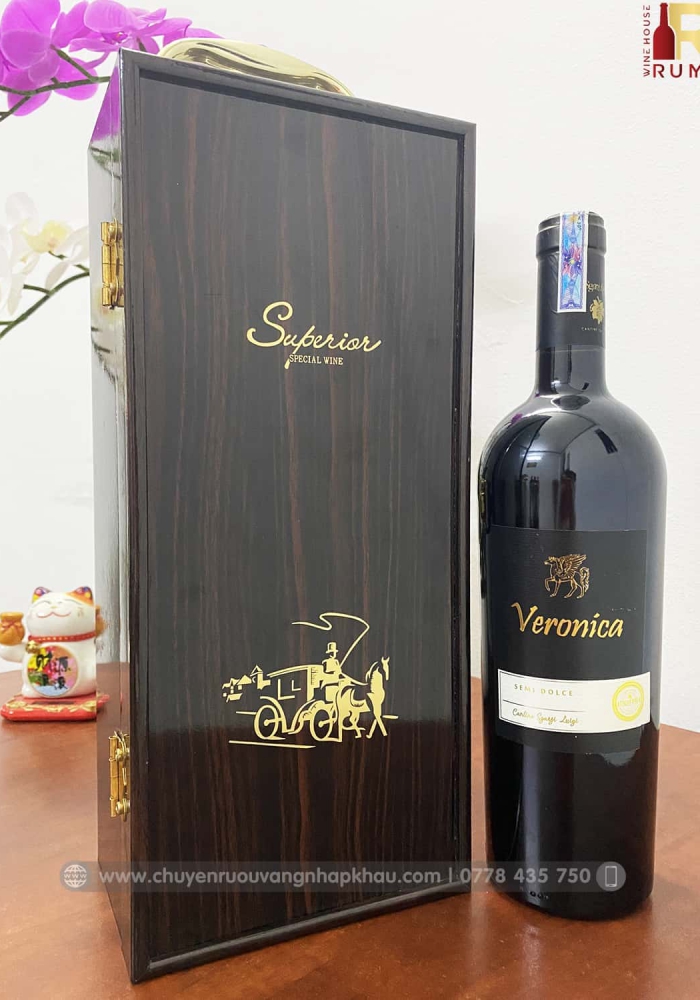 Set quà tặng tết hộp sơn mài 1 chai rượu vang Ý Veronica Semi