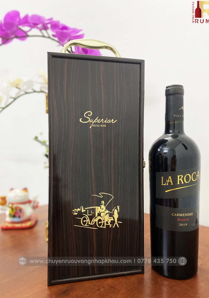 Set quà tặng tết hộp sơn mài 1 chai rượu vang Chile La Roca Reserva