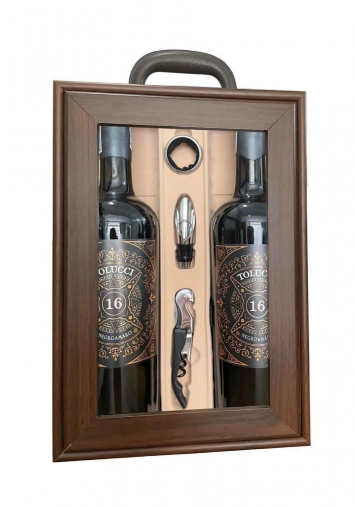 Hộp gỗ mặt kính đựng 2 chai rượu vang