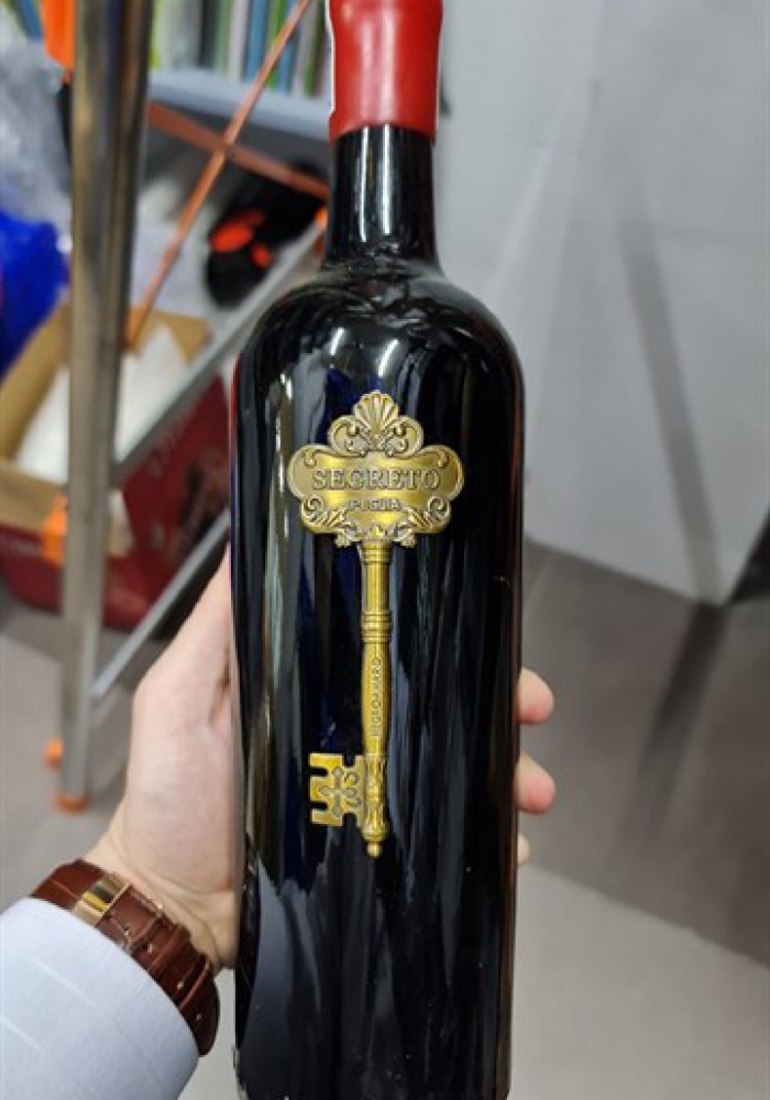 Hộp quà tặng tết rượu vang Ý Segreto chìa khóa