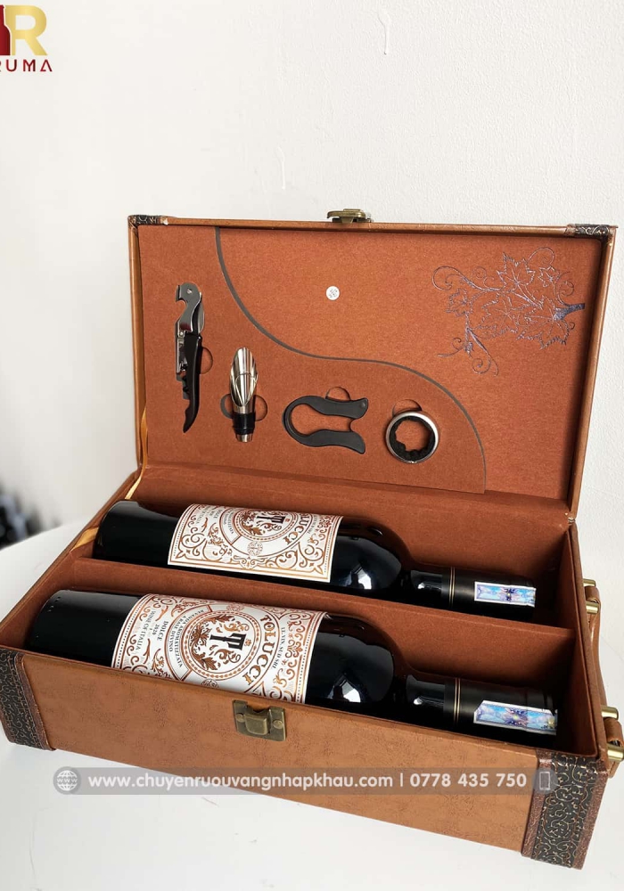 Set quà tặng hộp da 2 chai rượu vang Ý Tolucci Semi kèm bộ phụ kiện