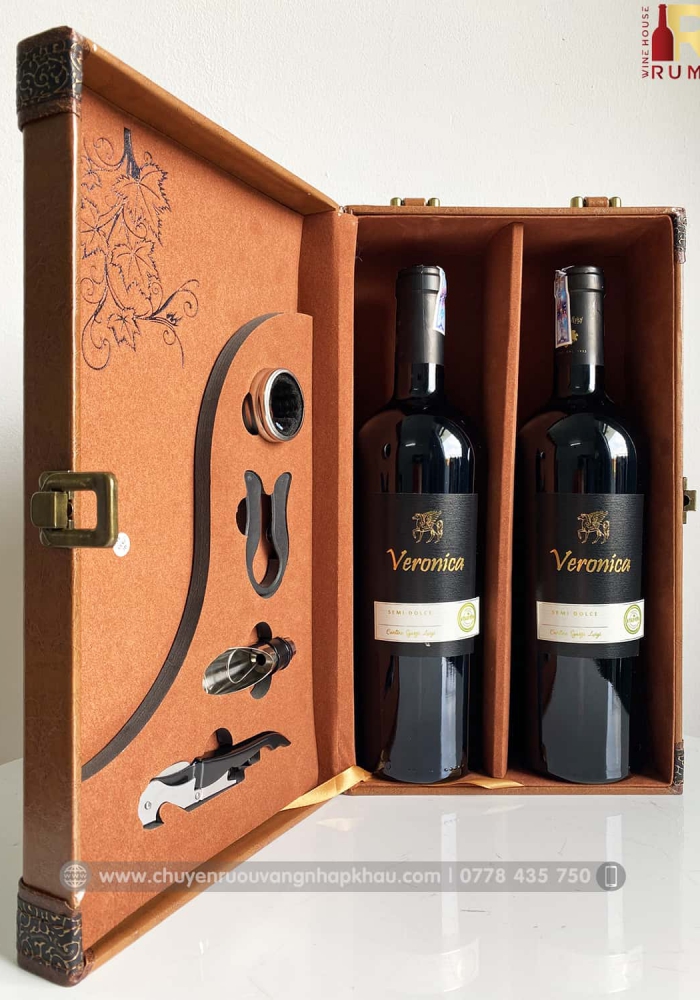 Set quà tặng hộp da 2 chai rượu vang Ý Veronica Semi kèm bộ phụ kiện