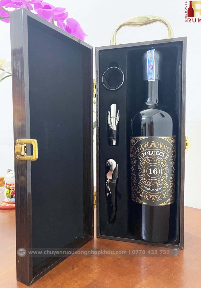 Set quà tặng tết hộp sơn mài 1 chai rượu vang Ý Tolucci 16