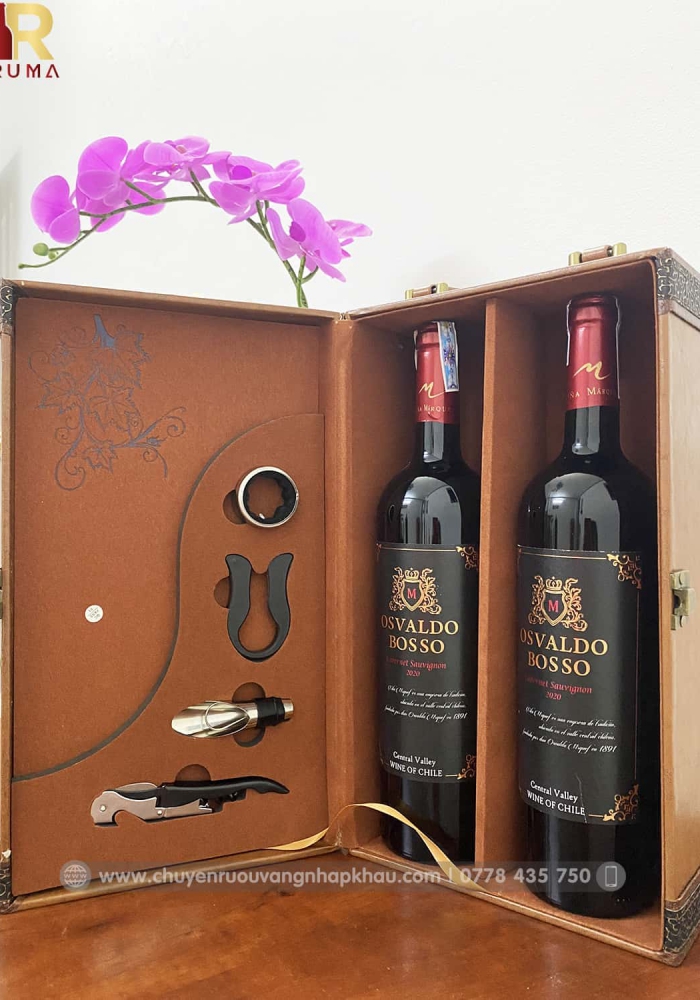 Set quà tặng hộp da 2 chai rượu vang Chile Osvaldo kèm bộ phụ kiện
