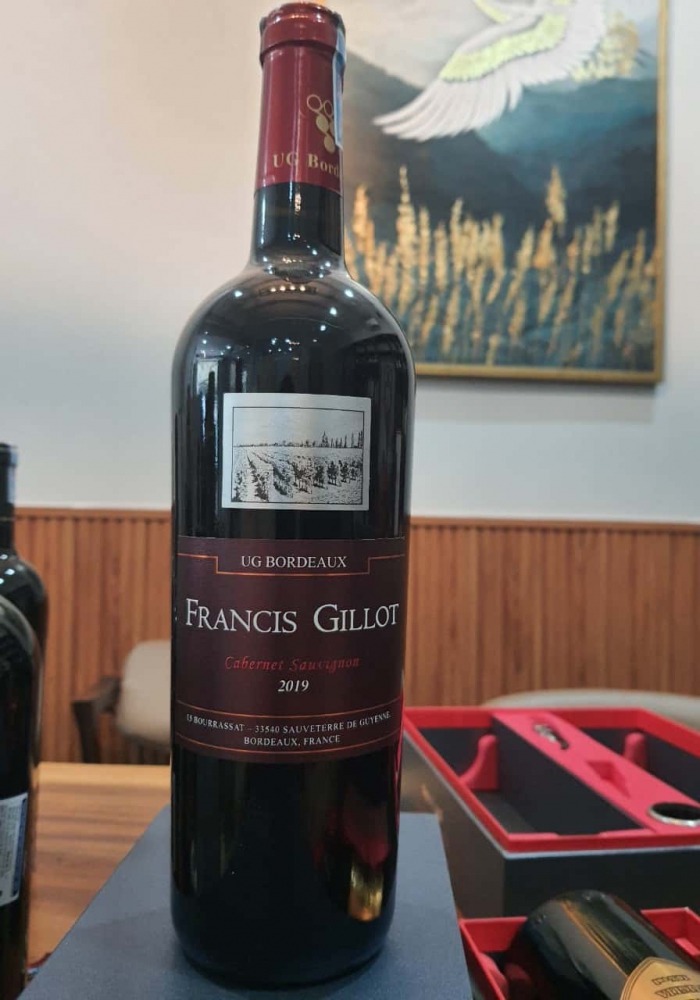 Quà tặng rượu vang giá rẻ Francis Gillot
