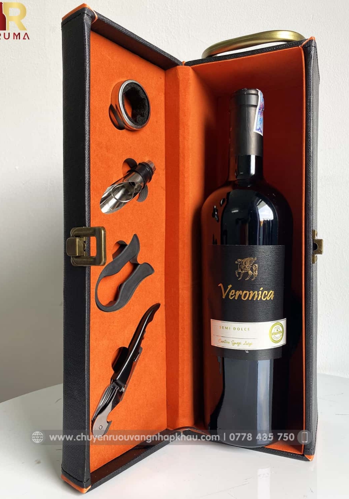 Bộ quà tặng tết hộp da 1 chai rượu vang Ý Veronica Semi